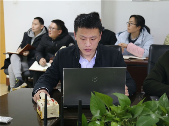 美白2.jpg 美白2.jpg